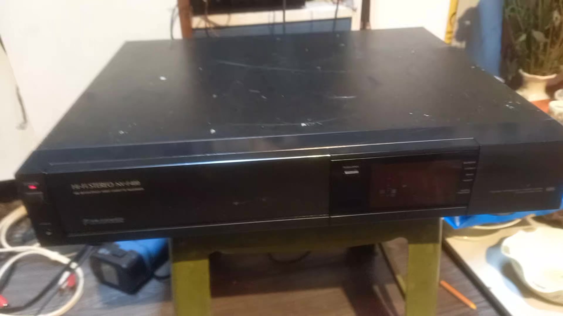 Đầu vhs panasonic model NV-F400 tình trạng e thu khách về cắm điện 