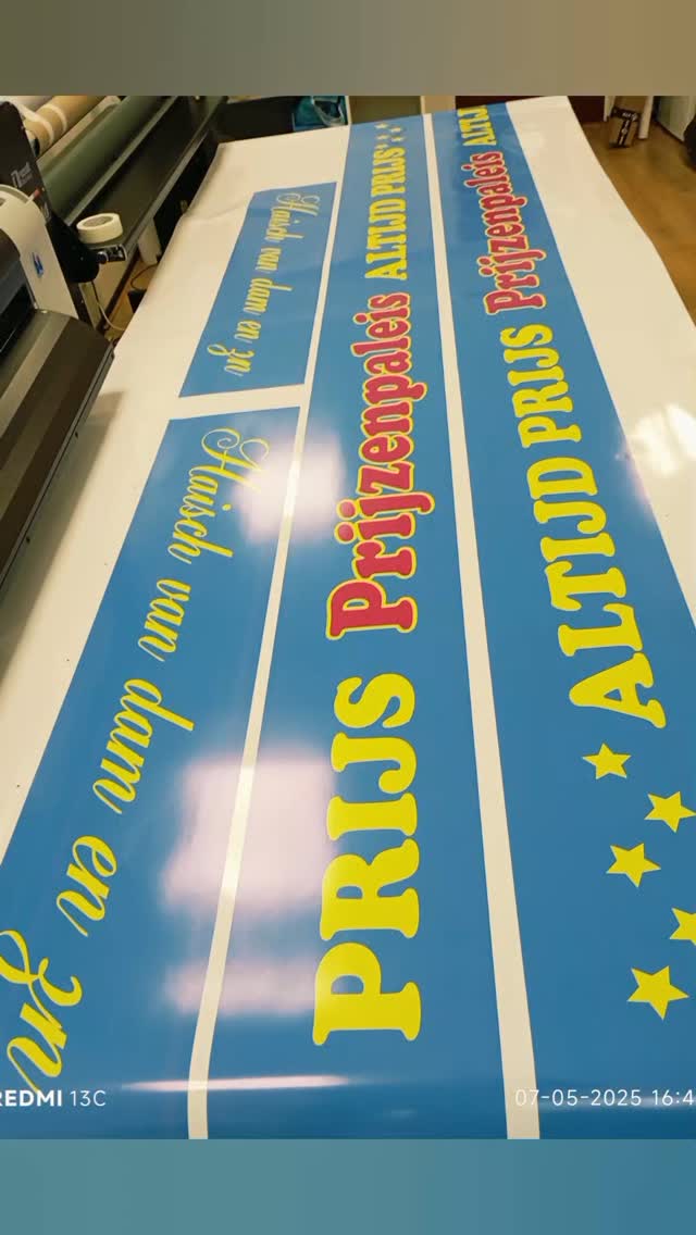 Altijd prijs bij het Prijzenpaleis! De zon schijnt, de kleuren knallen ...