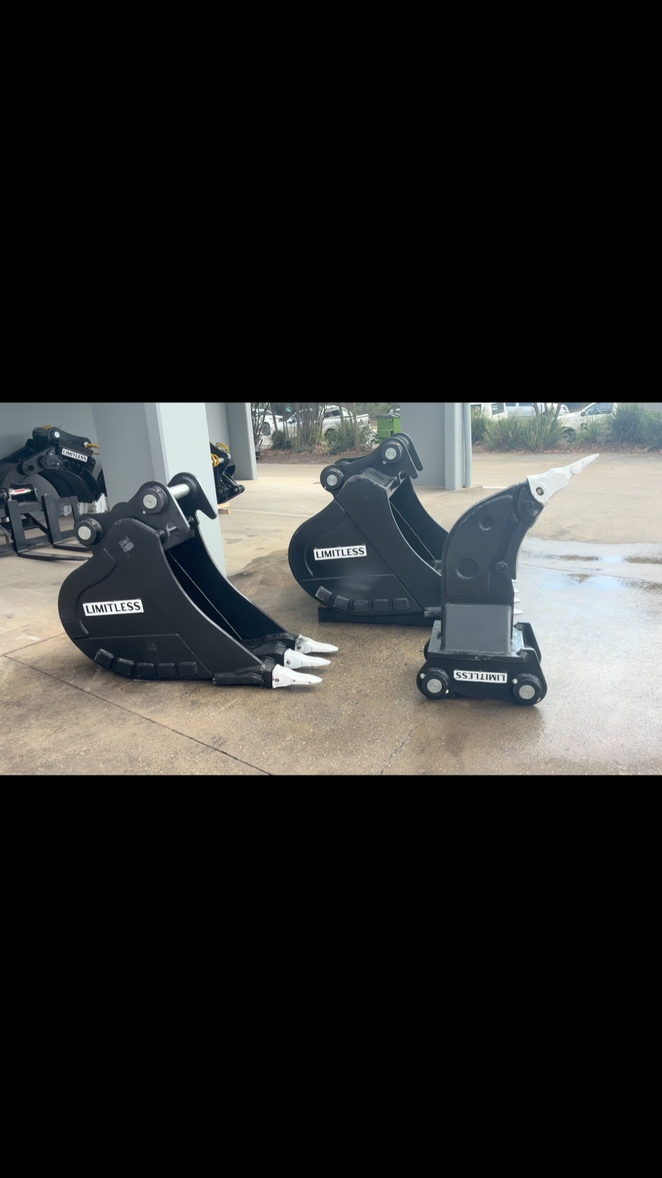Set of 20-25T buckets getting ready for delivery to SA for @norton ...