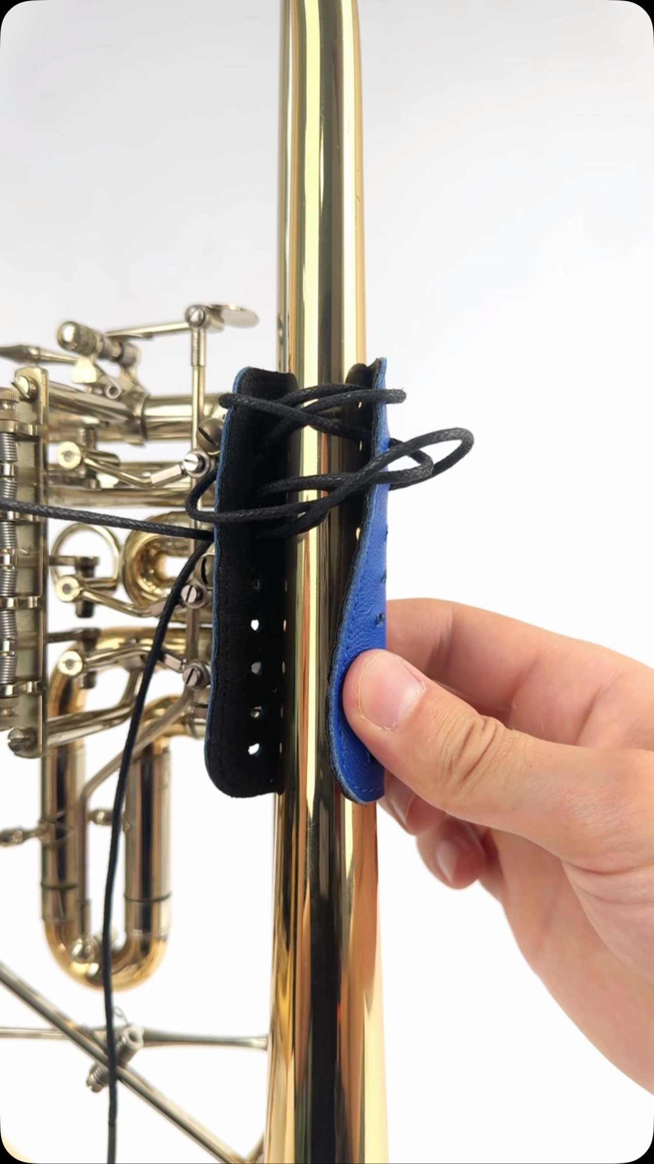 Here's Charlie Porter demonstrating his new Unity B2-7 mouthpiece