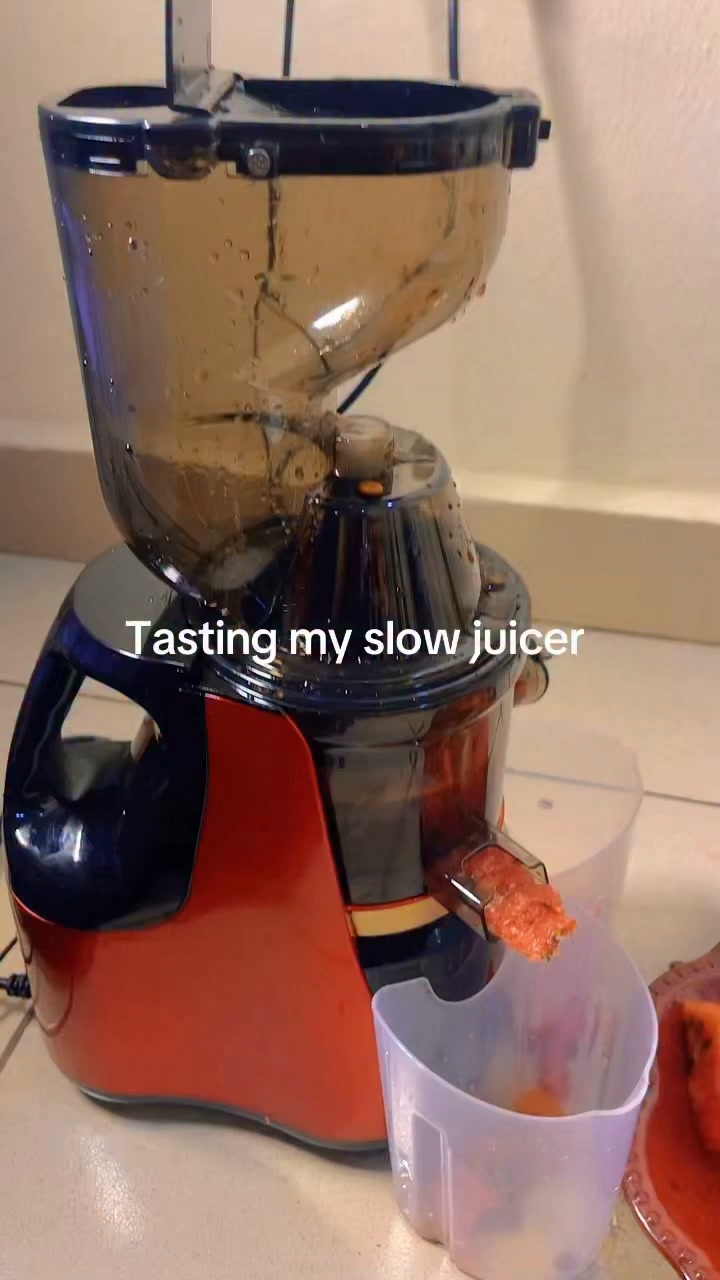 Test running my slow juicer from Dorcas Bose I love that her is fair because she sells at wholesale price. #fypシ゚viralシfypシ゚ #fypシ゚viralシ #fypviralシ #fypchallenge #fypreelsシ゚viralシ