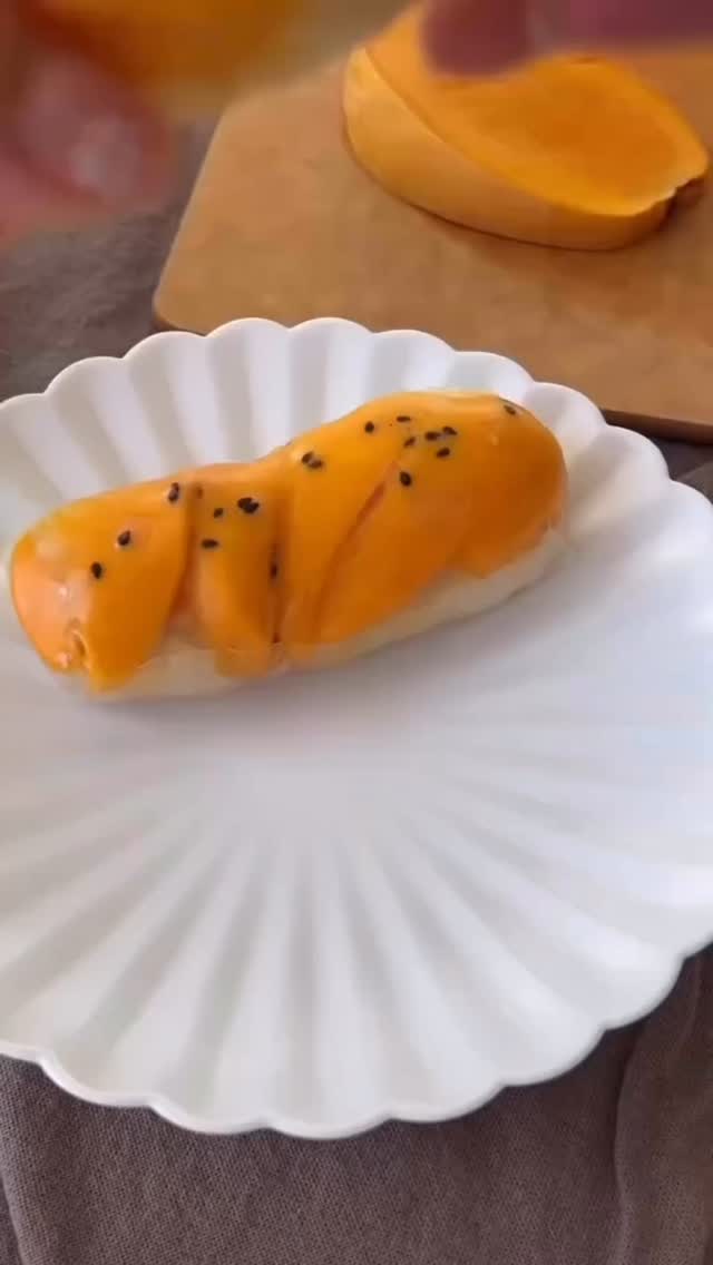 Nutritionist Approved-Mango Sticky Rice Rolls So delicious and ...