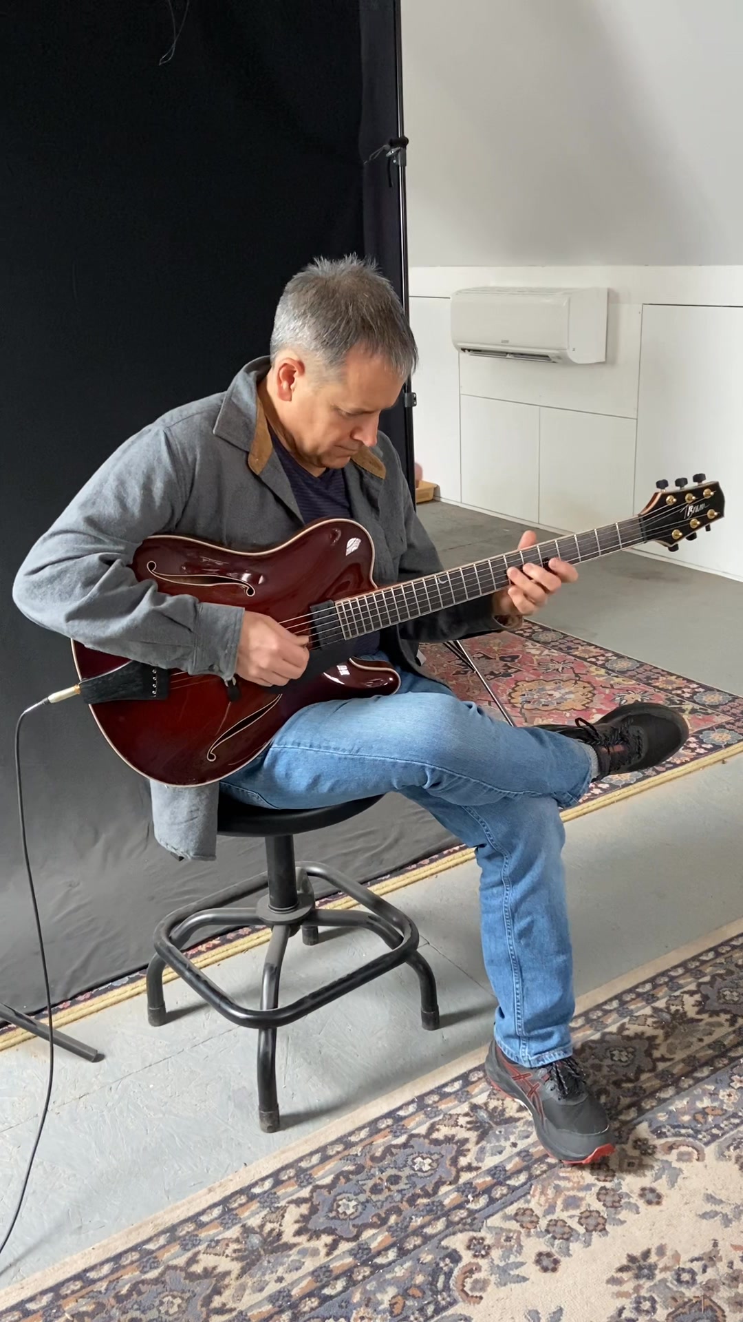 Timothy Bram Hand Made Guitars