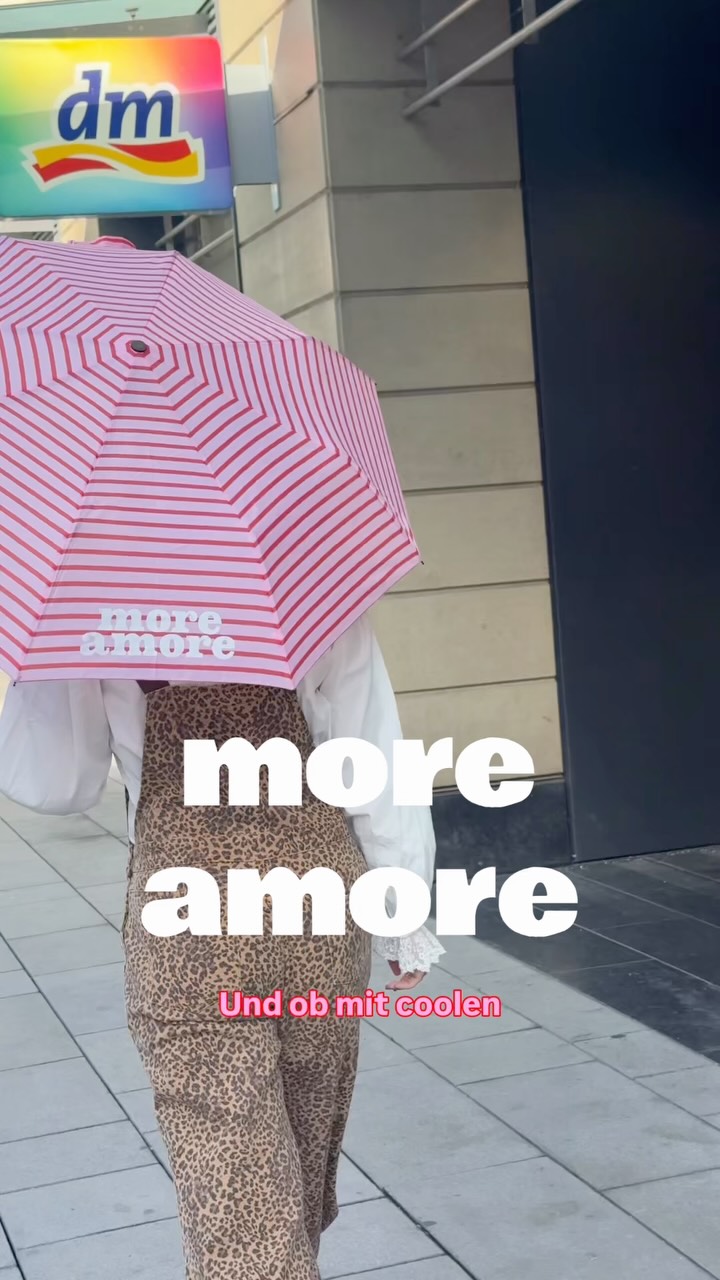 Farbunfall in der Wäsche? 🧺 Kein Grund zur Panik 🤗 Mit dem Heitmann Verfärbungsretter & Farbkur könnt Ihr Eure Lieblingsstücke ganz einfach retten 🫧 Das Produkt entfernt sowohl frische als auch ältere