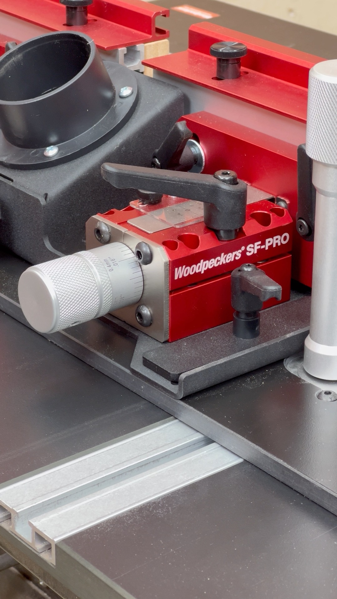 🚨NEW🚨 SF-Pro Universal Router Table Fence 🔥 https://www.woodpeck.com/sf ...