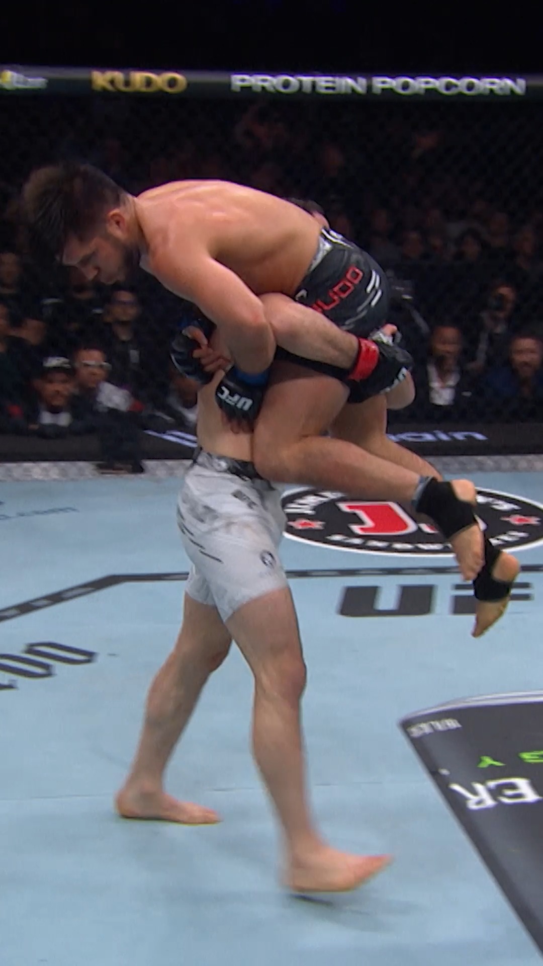 Stylebender was flawless when he fought Paulo Costa 👌 Adesanya defends ...