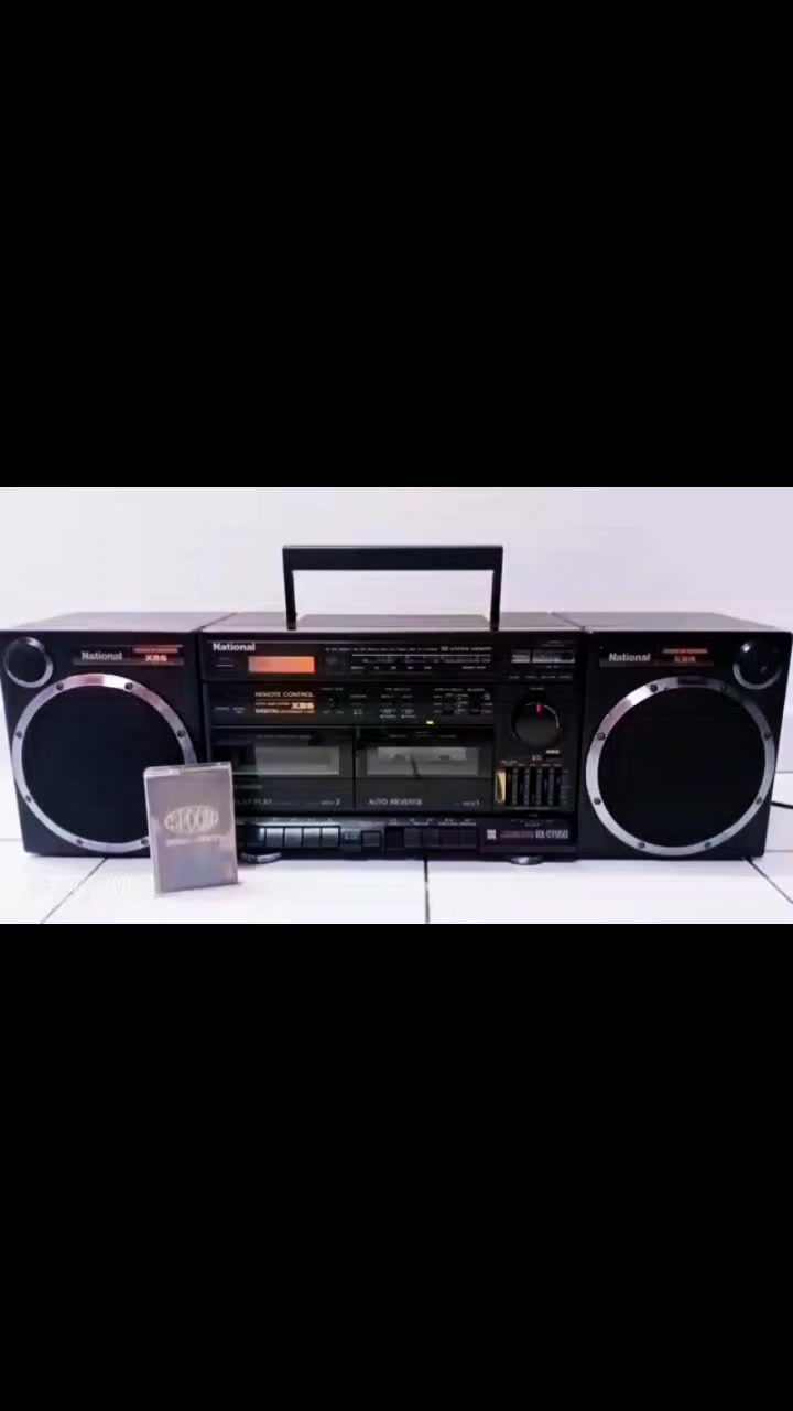 Panasonic Rx-dt610 XBS Portable Stereo Boombox CD Radio Cassette