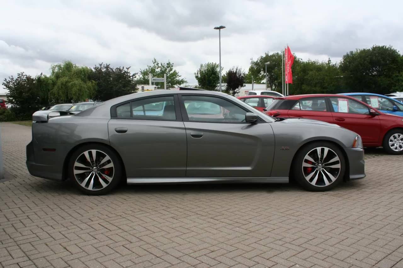 Schnelle Limousine gesucht? Wir haben das was passendes, Dodge Charger SRT8 mit 477PS, http://suchen.mobile.de/fahrzeuge/details.html?id=229626497 | Auto Wolle GmbH
