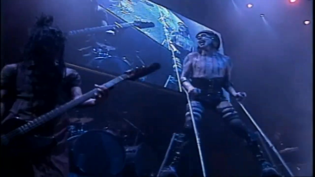 Marilyn Manson: Guns, God And Government - The Nobodies