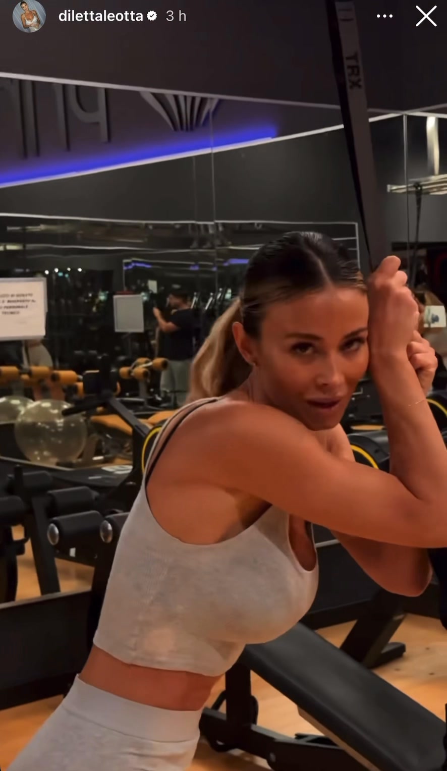 l-intenso-workout-di-diletta-leotta-la-signora-maria-facebook