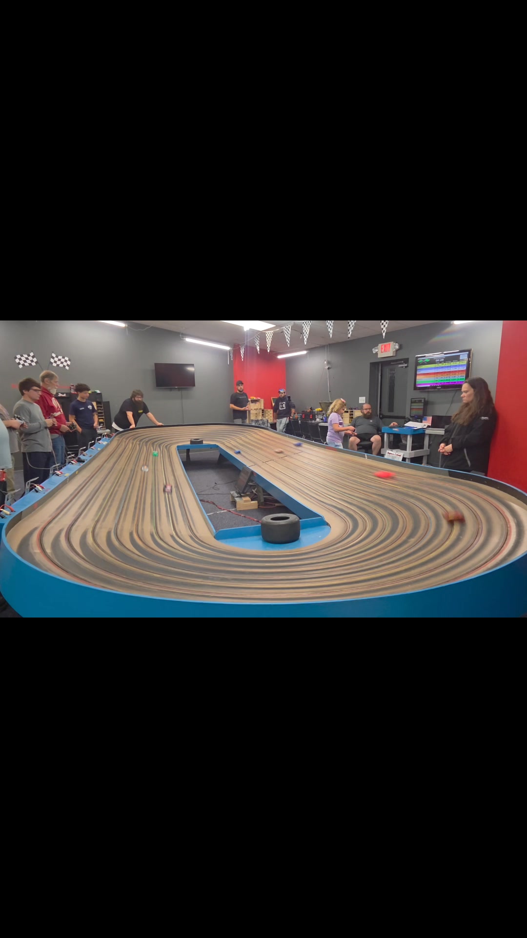 stand on it racing series #6 B main | Keystone slotcar raceway and hobby