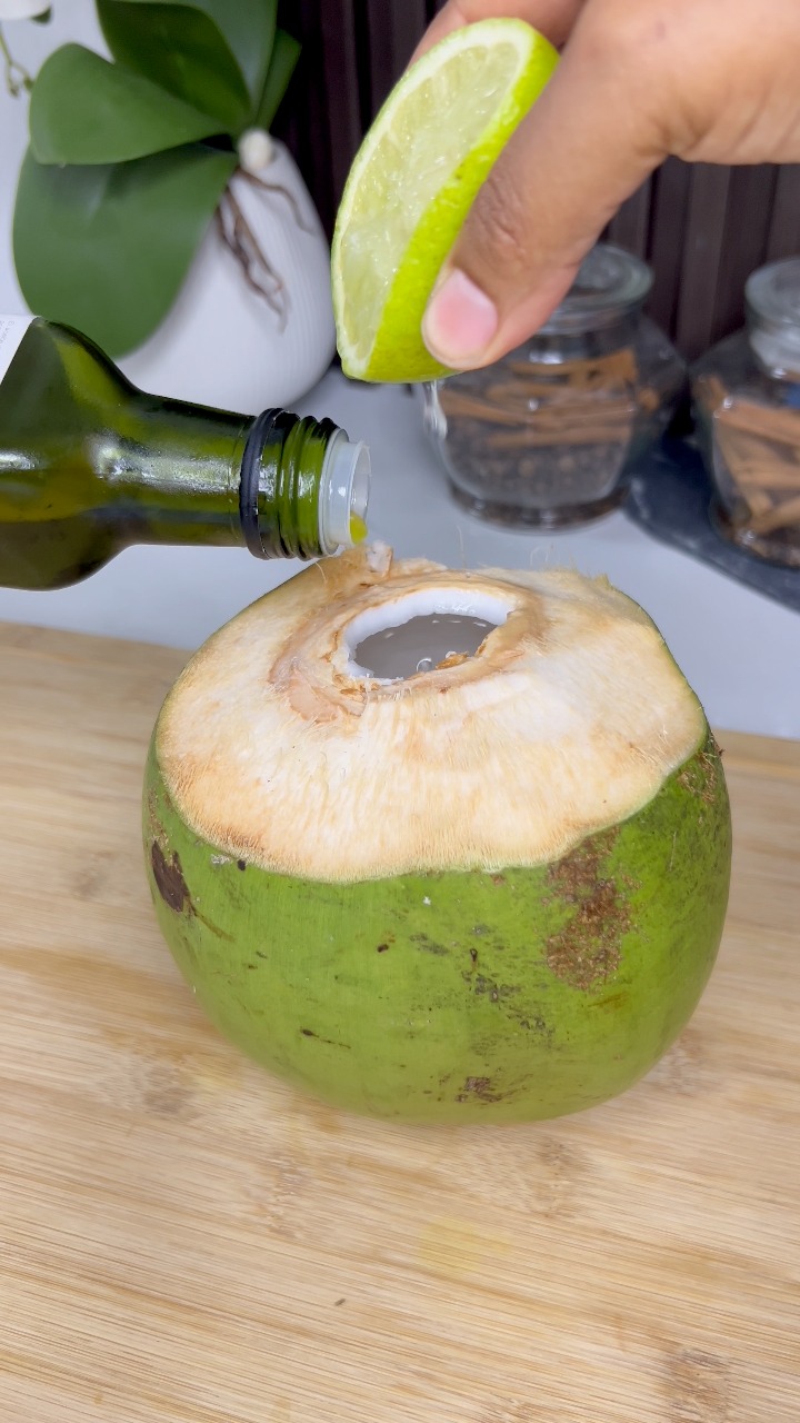 Mezcla agua de coco, limón y aceite de oliva #reelsviralシ ...
