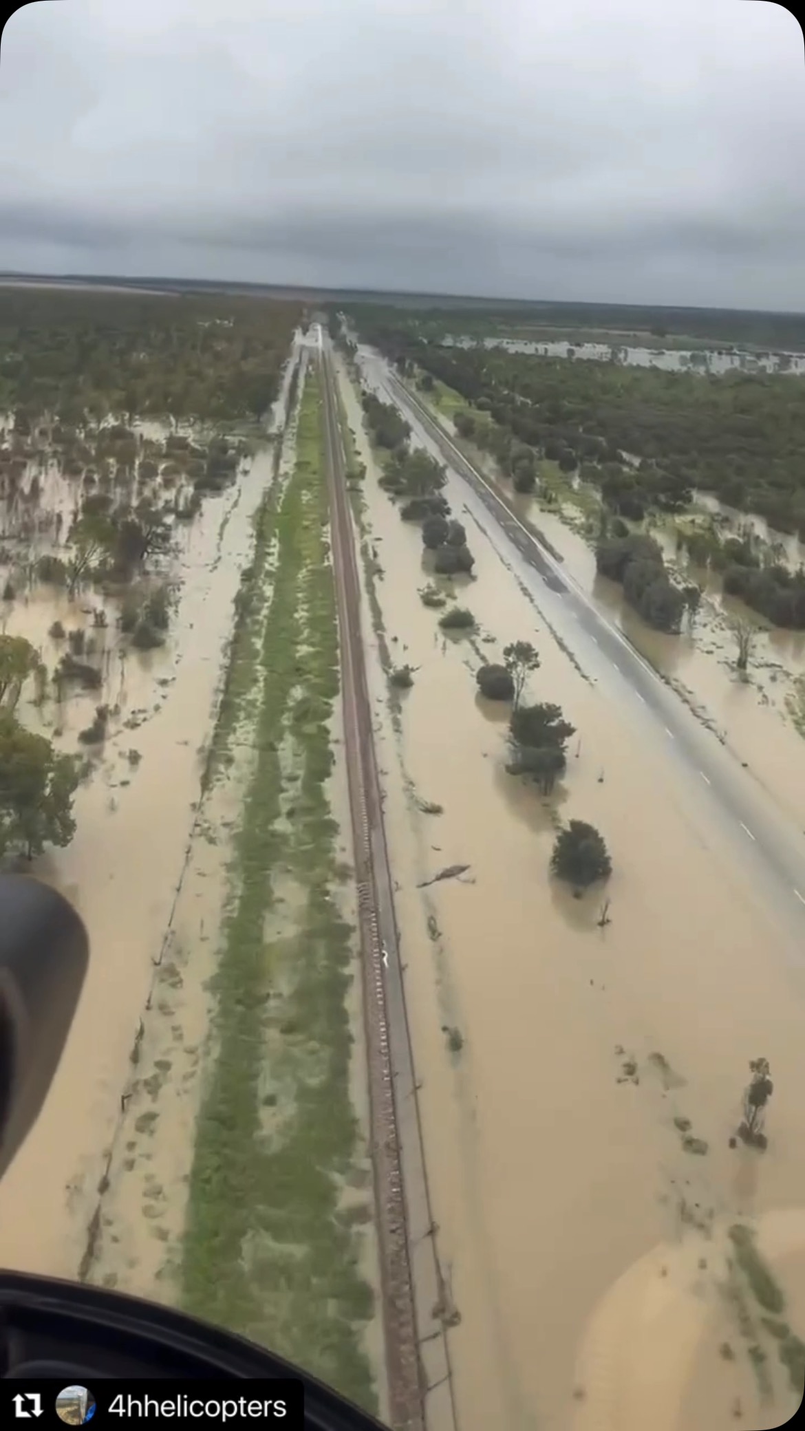 A birds eye view of flooding in QLD by @4hhelicopters 🇦🇺🙏🚁 This is the ...