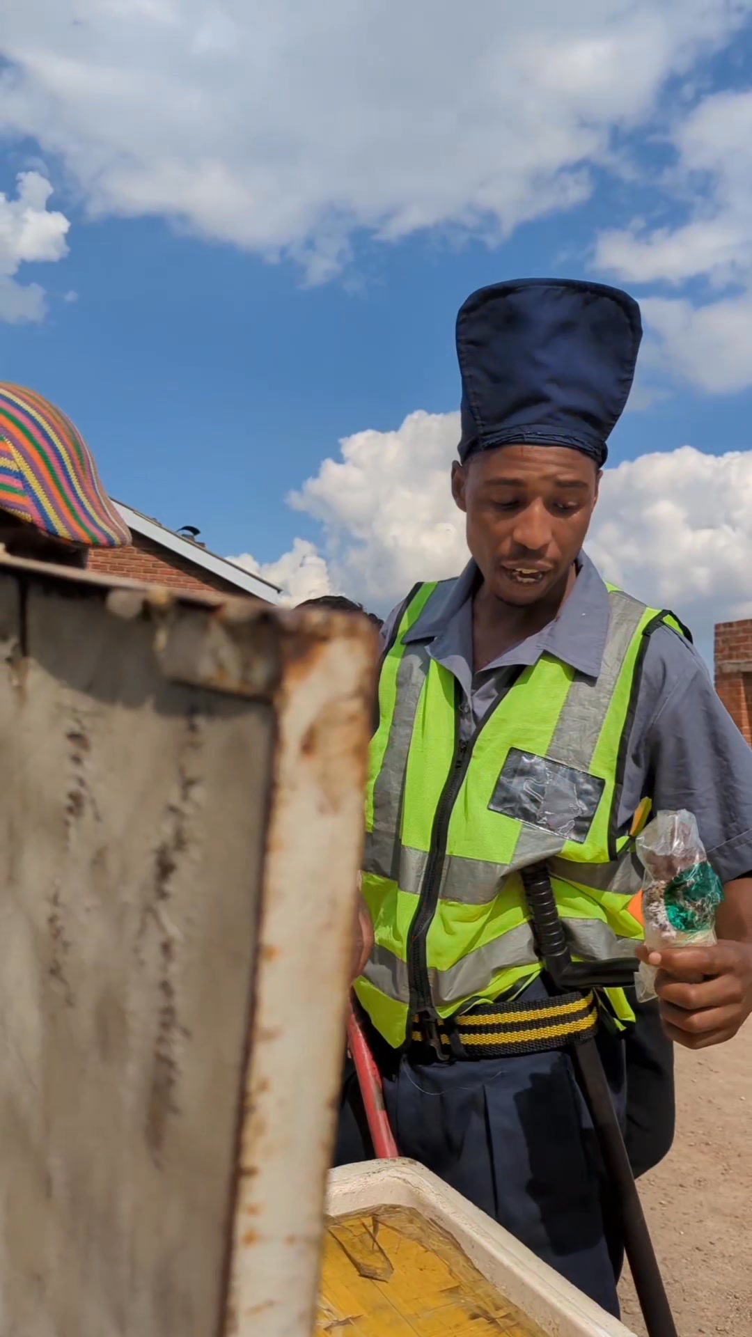 Ndibude | Ronto