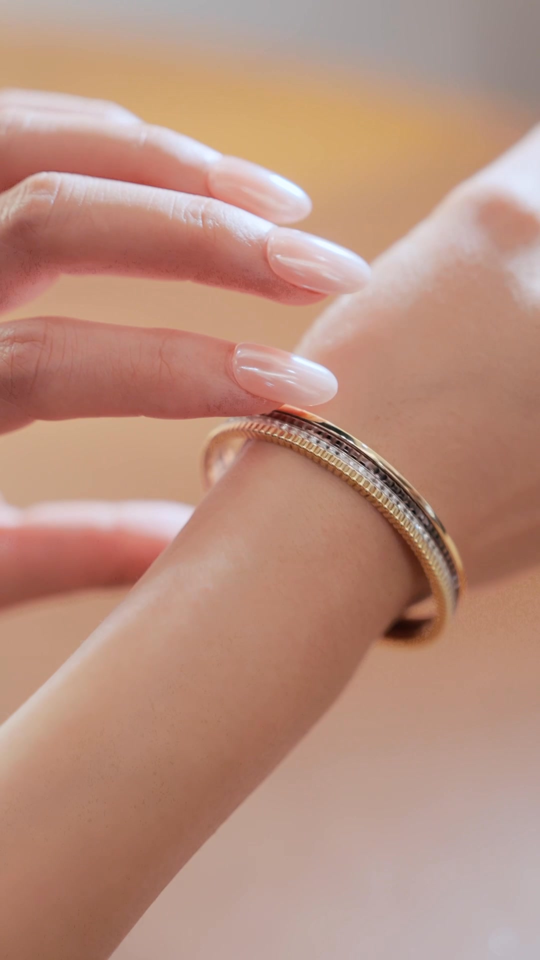 #ifcfashion - A Signature in Jewellery In a masterful interplay of ...