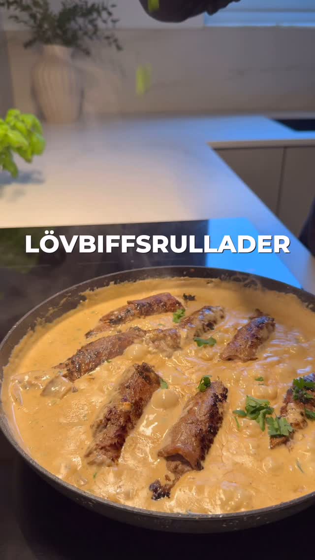 LÖVBIFFSRULLADER 😍 800 g lövbiff 200 g Färskost med vitlökssmak 1 gul ...
