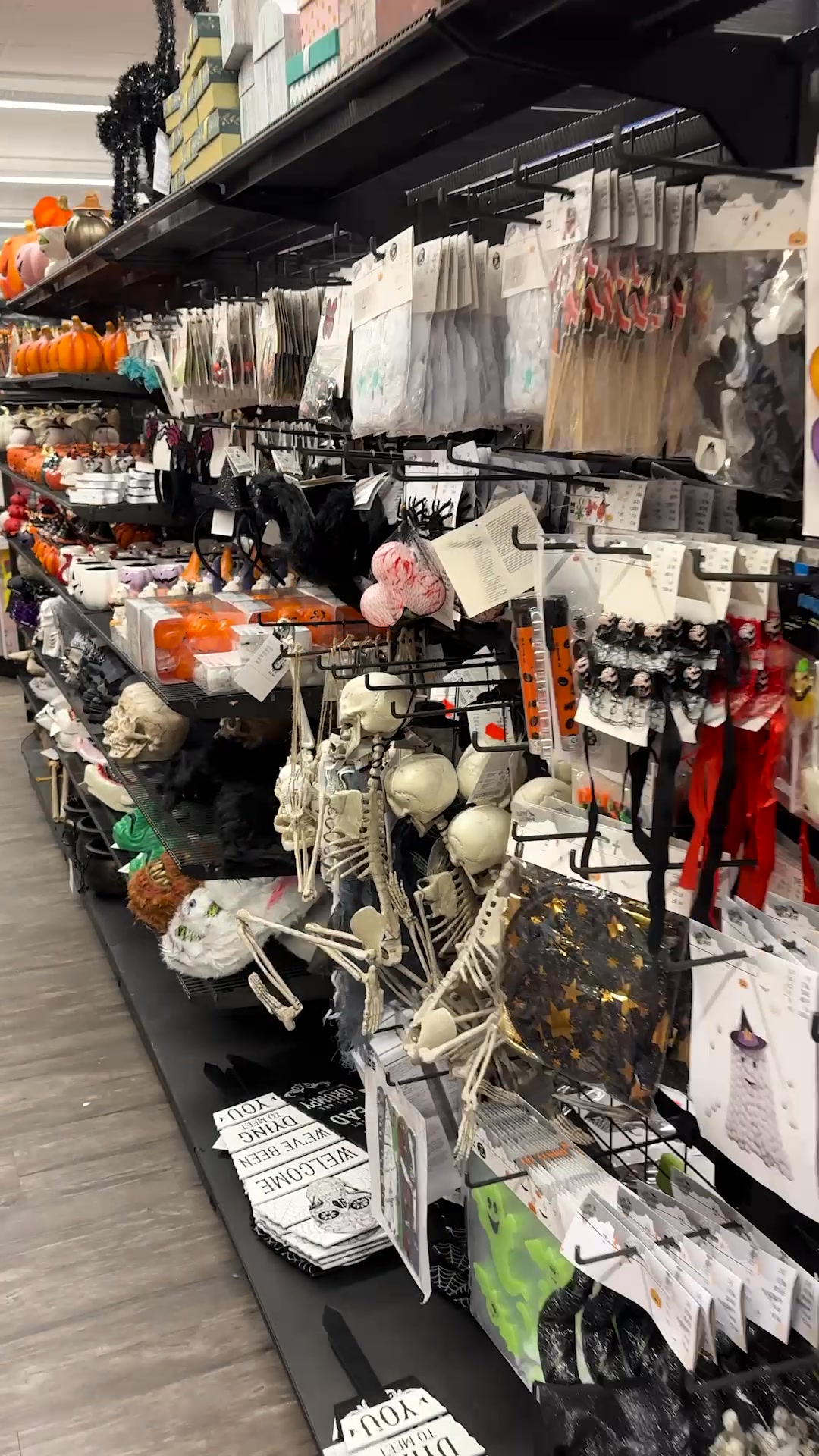 Spoiler: Es ist nie zu früh für Halloween! 😜, #TEDi #Halloween2025 #DekoInspo #TooEarlyNever #HerbstVibes #SpookySeason #HomeDeko #HalloweenMood | TEDi Deutschland