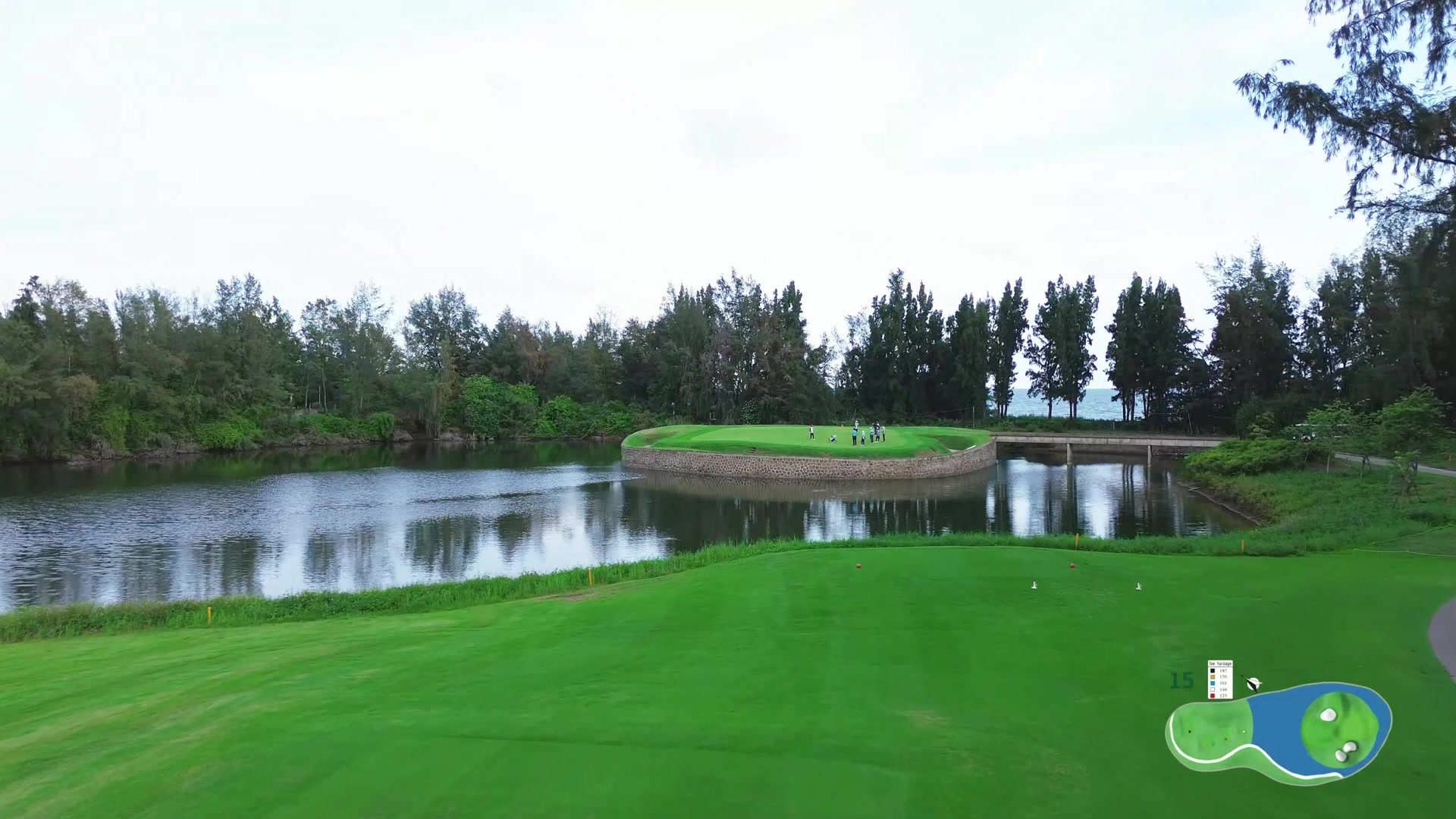 湖中小島 海天一色🤩 芒街球場十五及十六洞的美景等您體驗🏌️‍♂️ 12/27~12/31 五天三球 北越芒街優惠團還有機會 (機票、住宿 ...