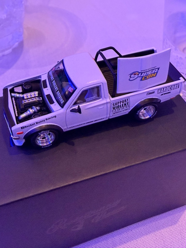Pop Race Unboxing Dinner Car Exclusive Pandem Datsun 620 SuperCon