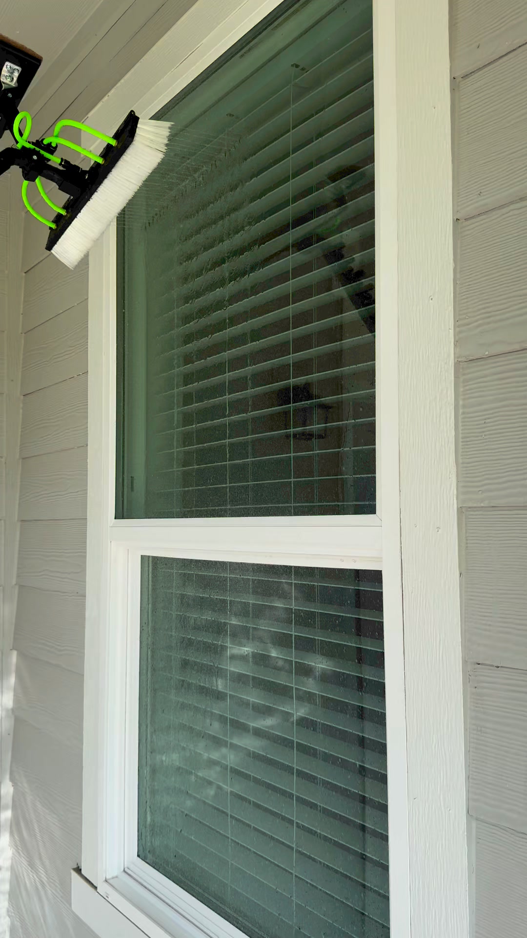 Flawless finish, unmatched clarity | Pane Pros | Facebook