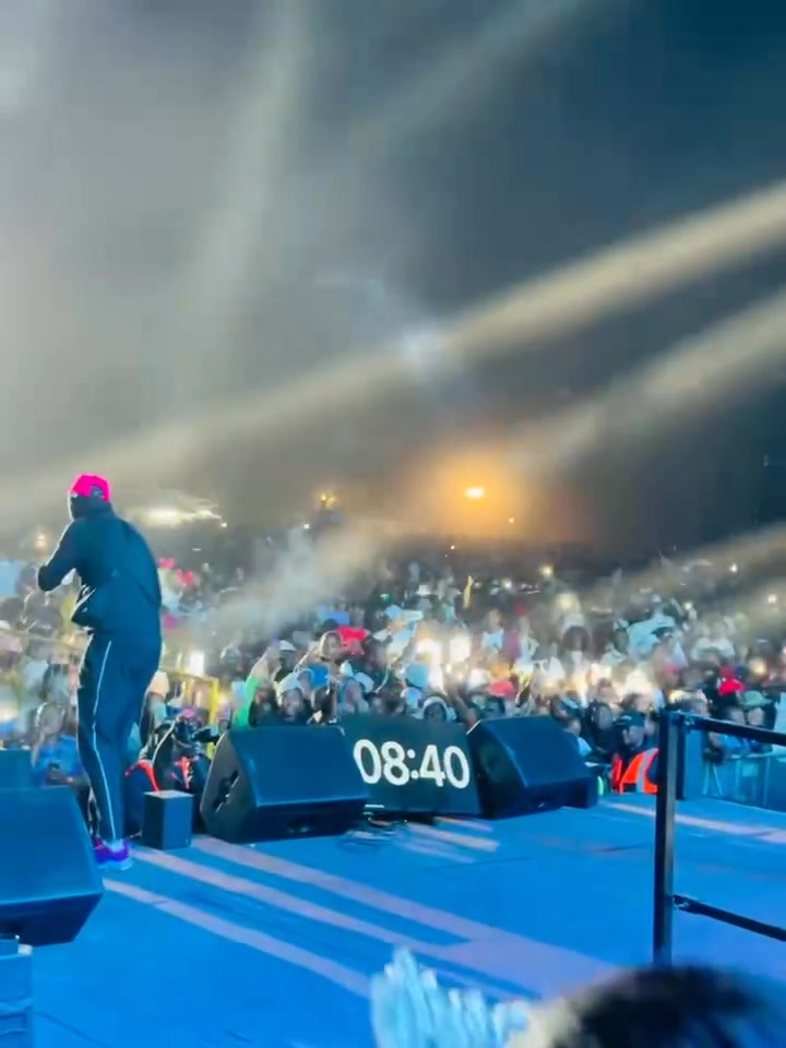 Shebe stole the show with his latest performance Credit to Fhulu__r ...