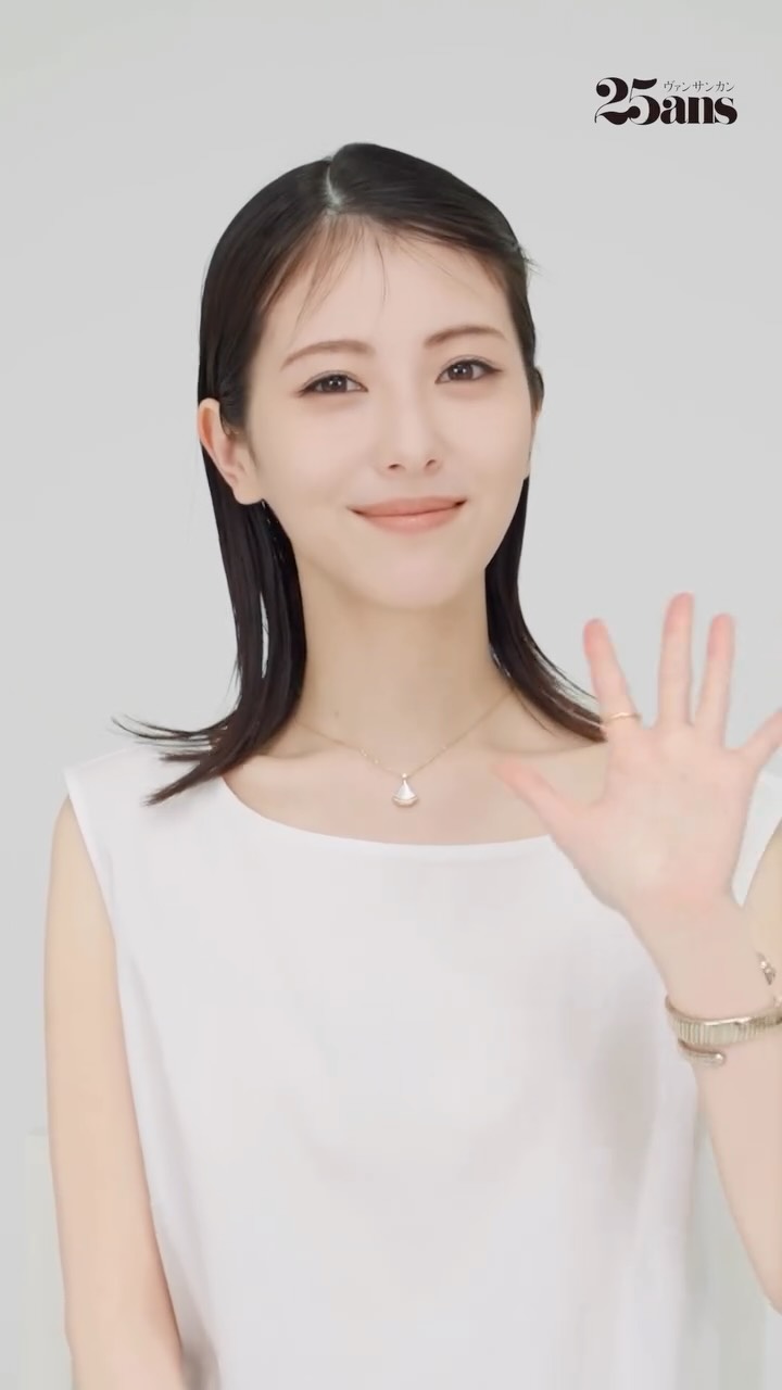 Sponsored】 25ans 5月号の表紙を飾る浜辺美波さんに、“新しい自分“を
