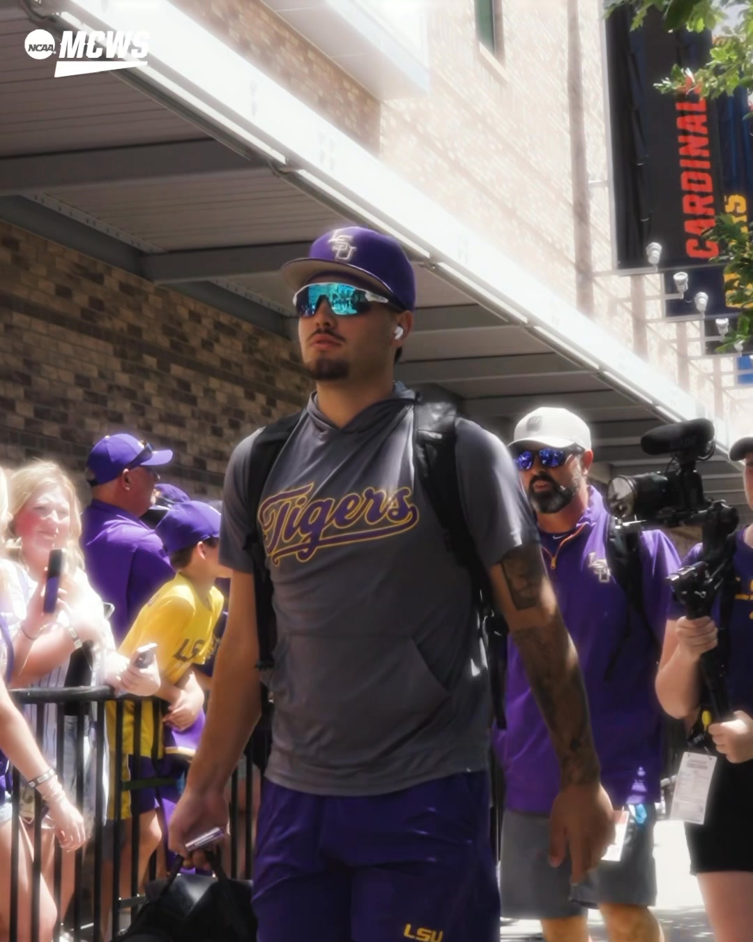 A National Championship on their mind. 👀 #MCWS x LSU Baseball x Coastal ...