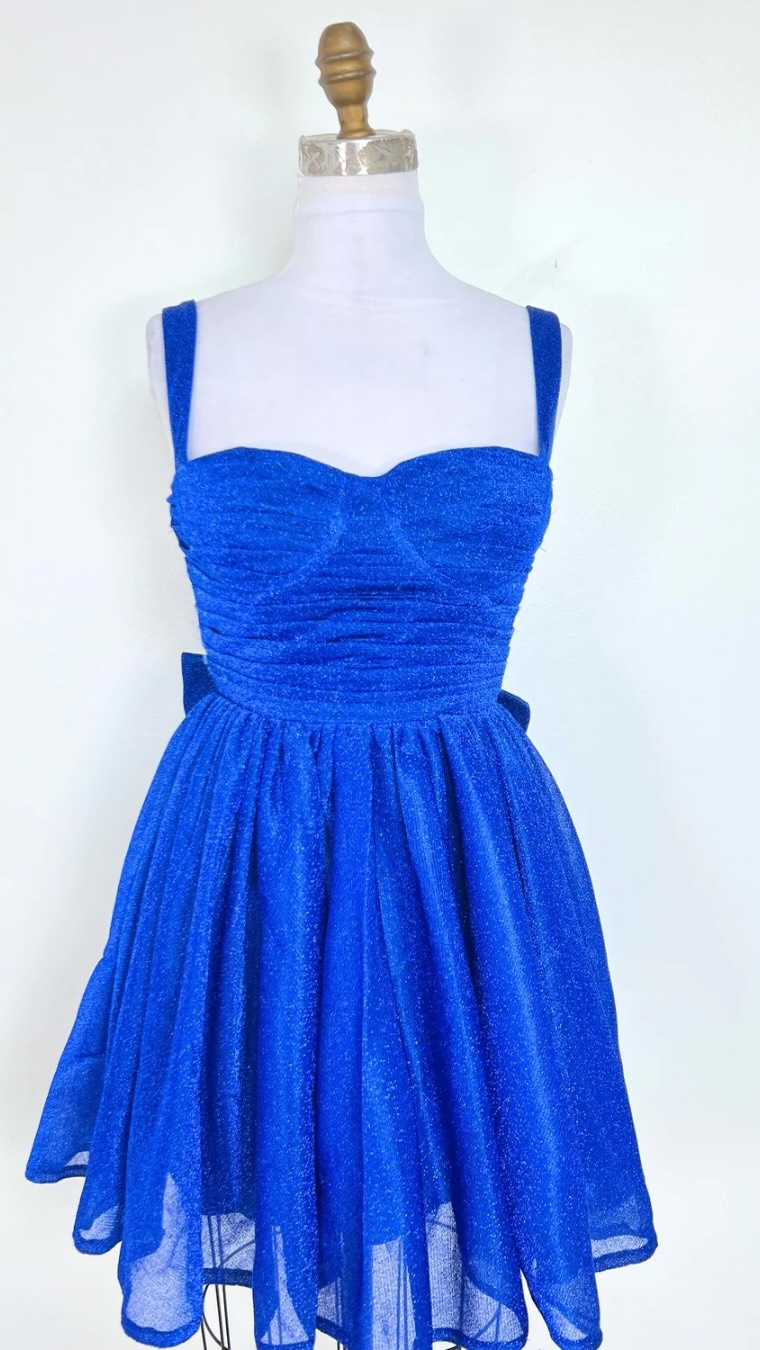 Royal blue and made to sparkle 💙✨ This dazzling dress brings bold color and serious glam — the perfect look for making your next special night shine! 👑💫, Size 6, MCB $50, ., ., ., royal blue sparkle 