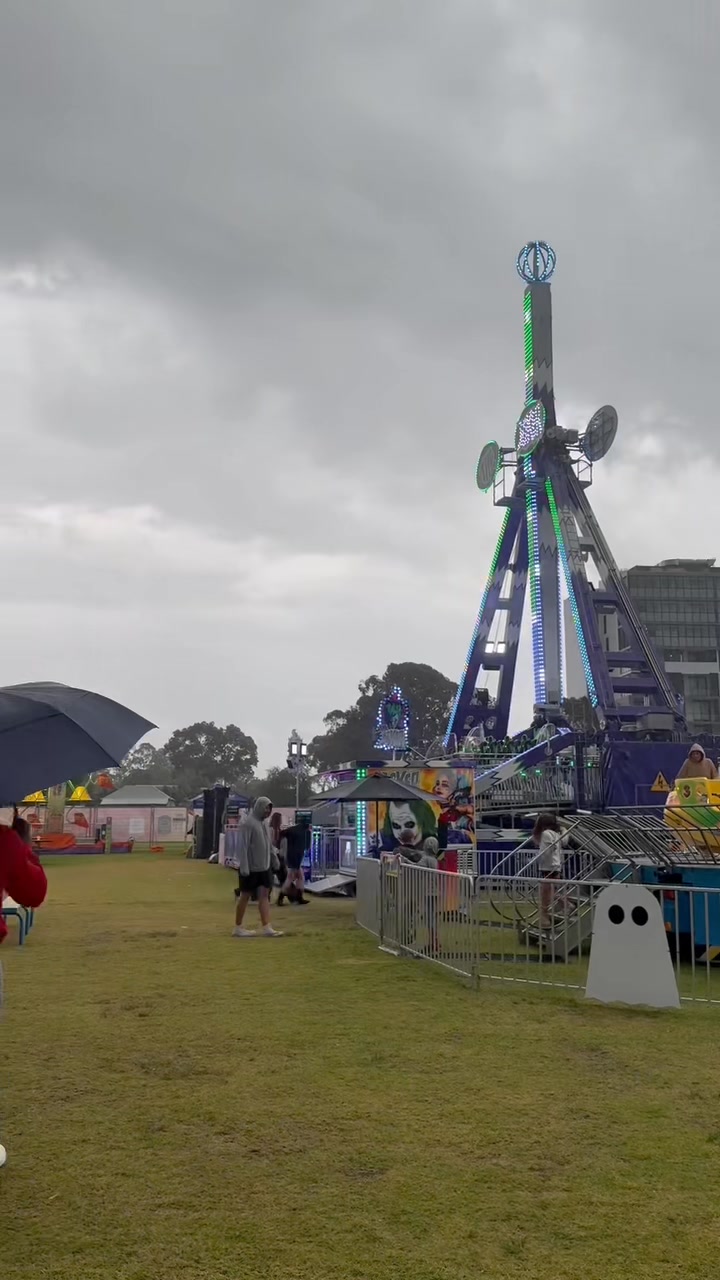 The Fisher’s Ghost Carnival is BACK and the Roadies spent tonight ...