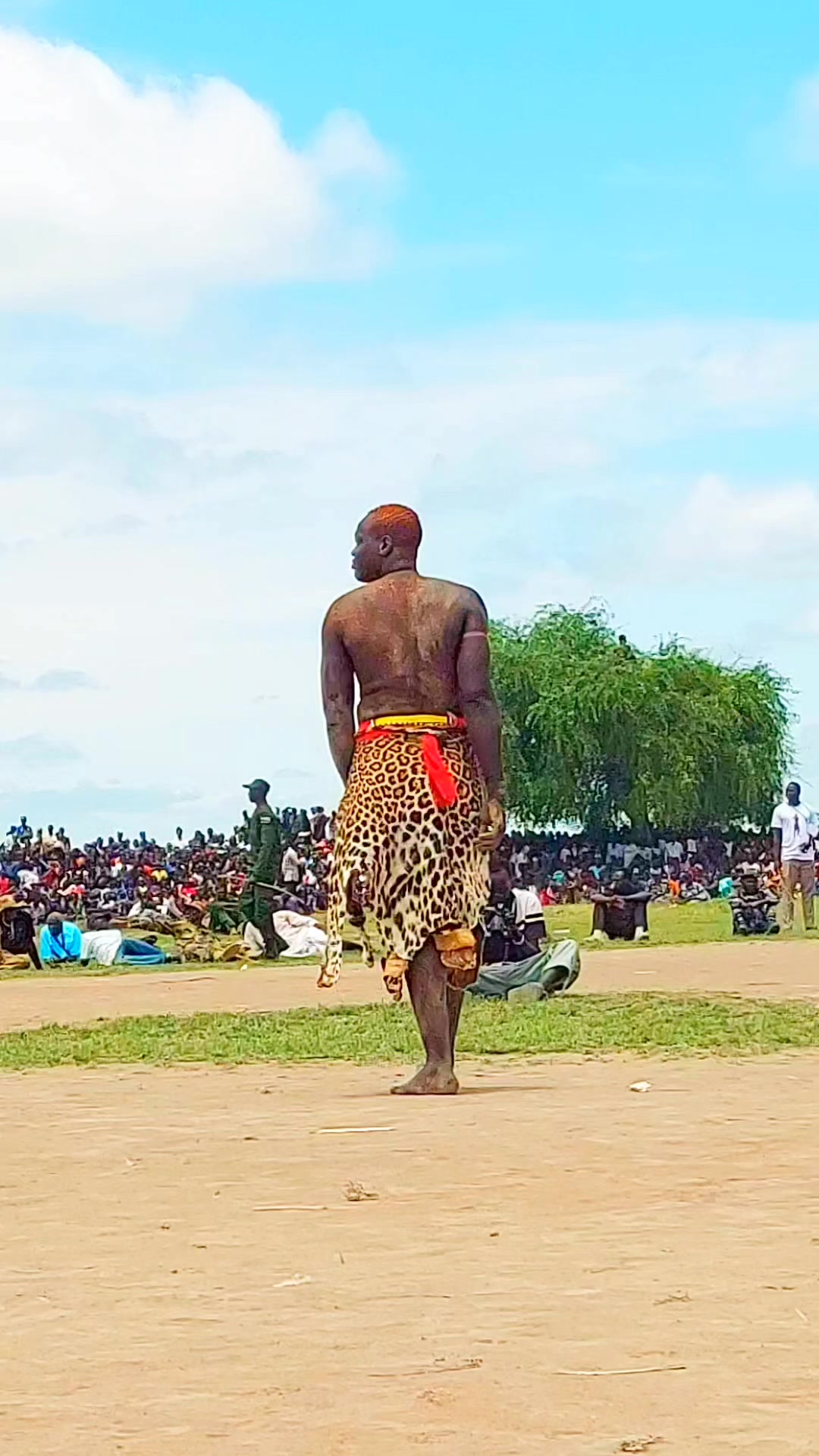 Lonh Nyoor Akol Agok reminding Mathem Agut-chot of time, Akol Museveni ...