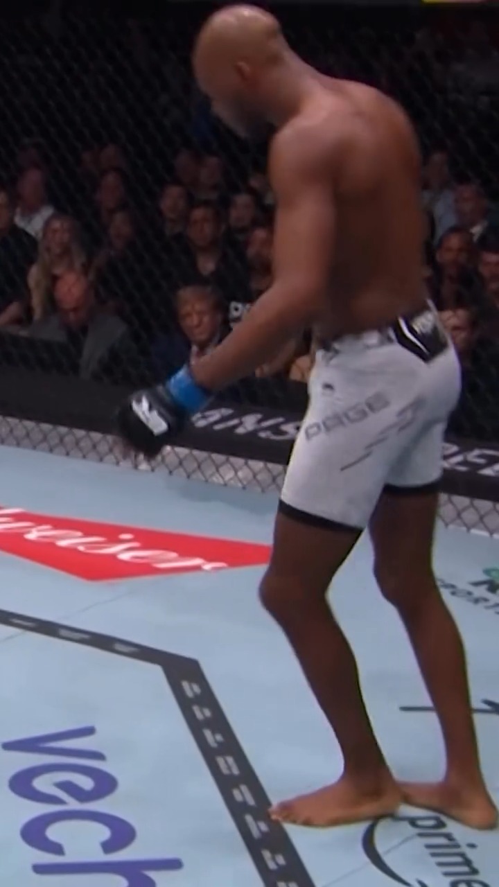 MVP had Joe Rogan laughing 😂🤣 #UFC319 | Saturday | LIVE on TNT Sports ...