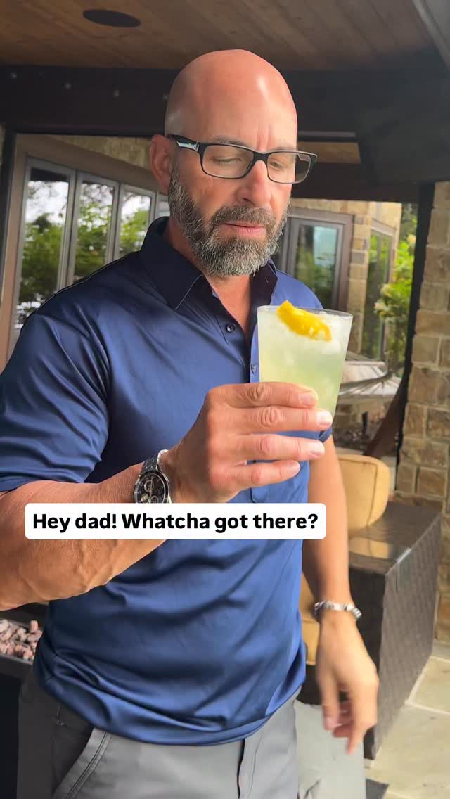 How to make a White Linen 🥒 🍋 Follow @johnnydrinks_ for more father ...