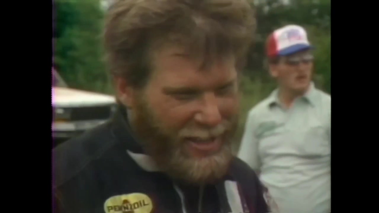 Jeb Allen faces Richard Tharp driving for the Candies & Hughes team at ...