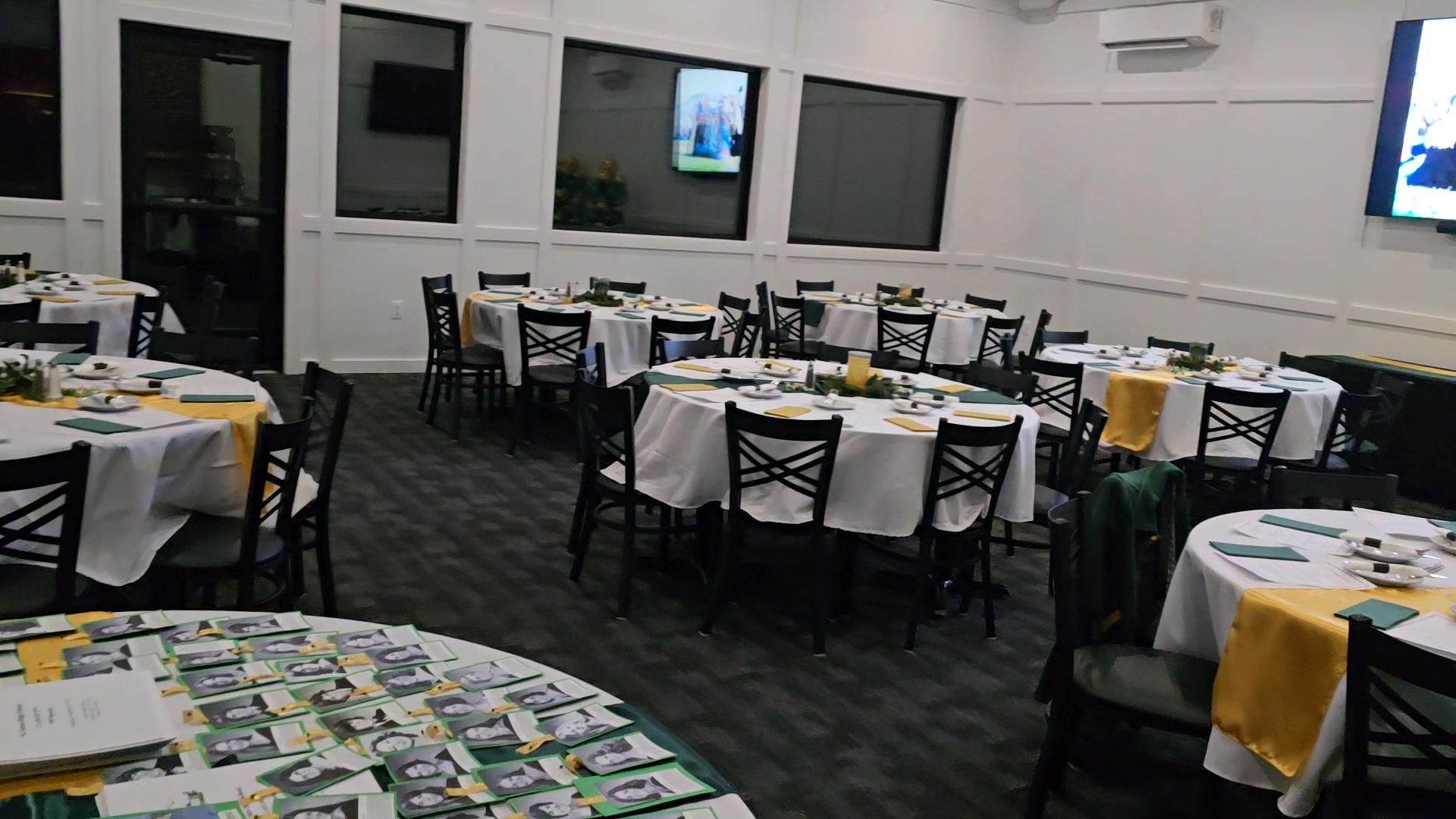 Haven’t you heard about our 𝐍𝐄𝐖 event space? 𝐂𝐞𝐧𝐭𝐞𝐫 𝐒𝐪𝐮𝐚𝐫𝐞 𝐓𝐚𝐯𝐞𝐫𝐧 is ...