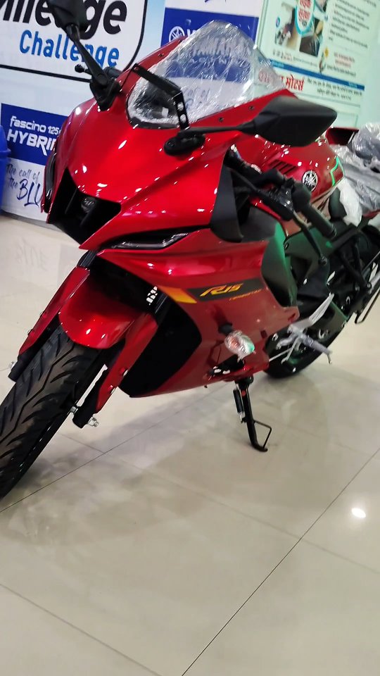 Kitne log ki Ye Dream bike hai ? New 2025 Yamaha R15 v4 in red colour # ...