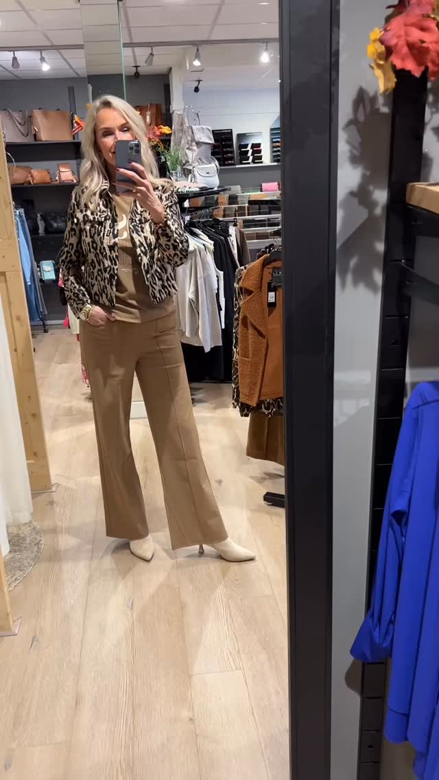 zoso-255-collectie-broek-camel-beau-shirt-selma-ook-in-zwart-off