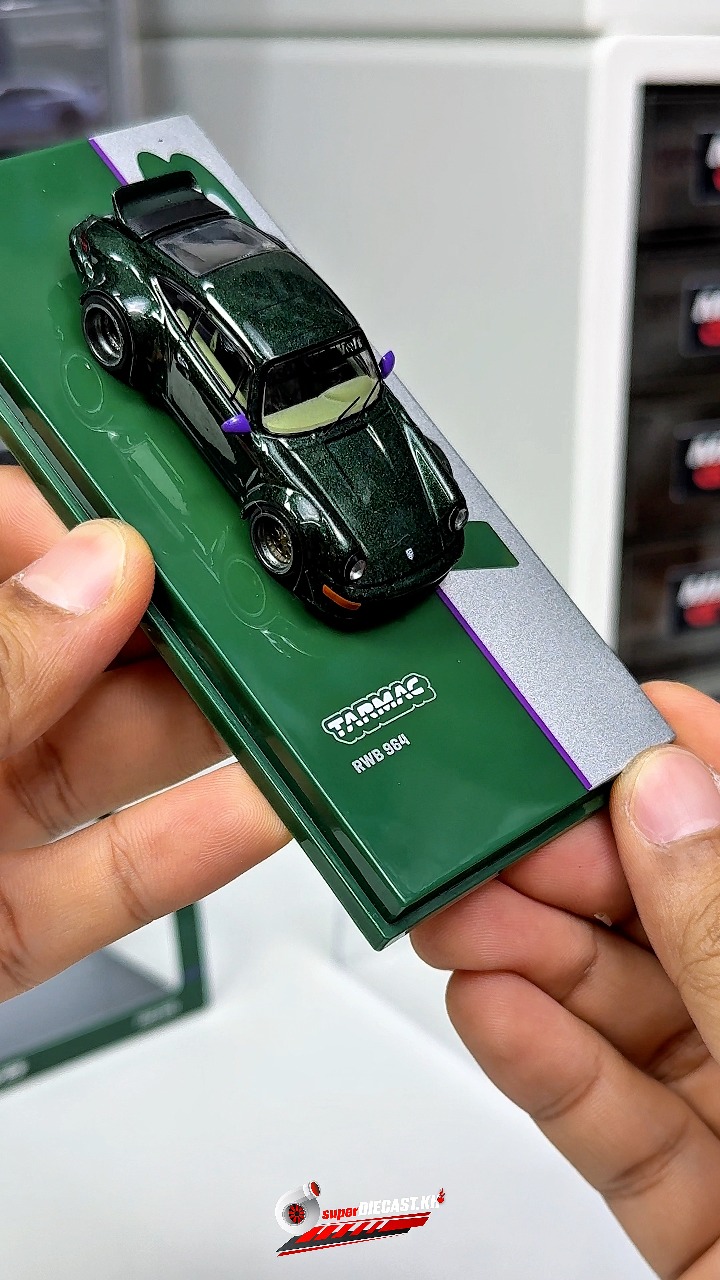 Unboxing the Tarmac Works RWB 964 in Green 💚 A true icon in the 1