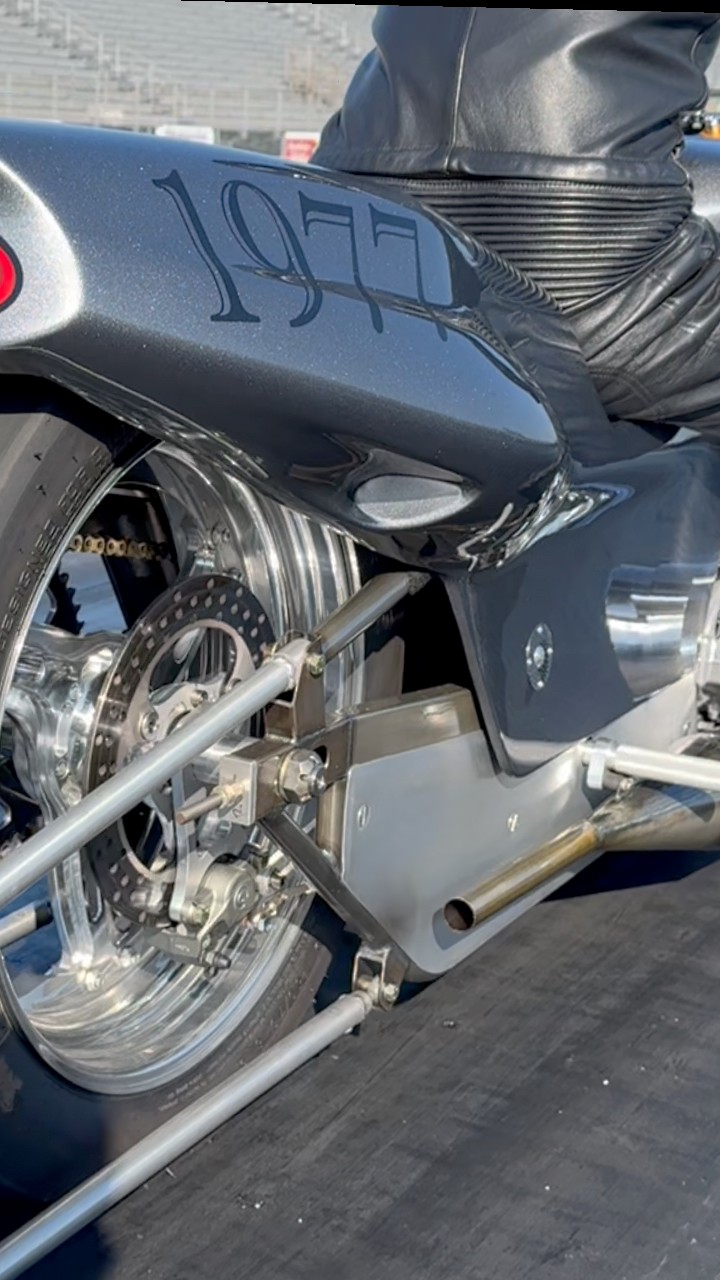 David Derrick's Amazing Kawasaki H2 750 Two Stroke Drag Bike!