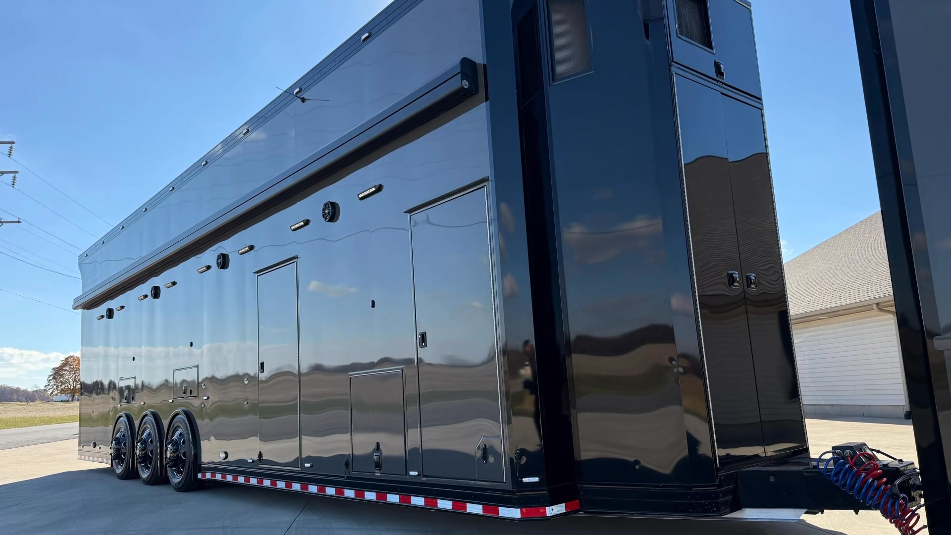 JDCC custom coach is on tour! #bigrigextreme #Peterbilt # ...