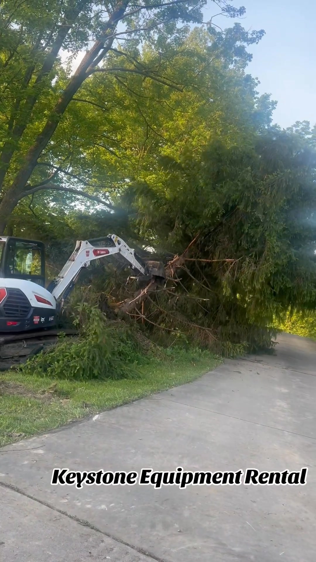 #keystoneequipmentrental #digging #landclearing #excavator #rentlocal # ...