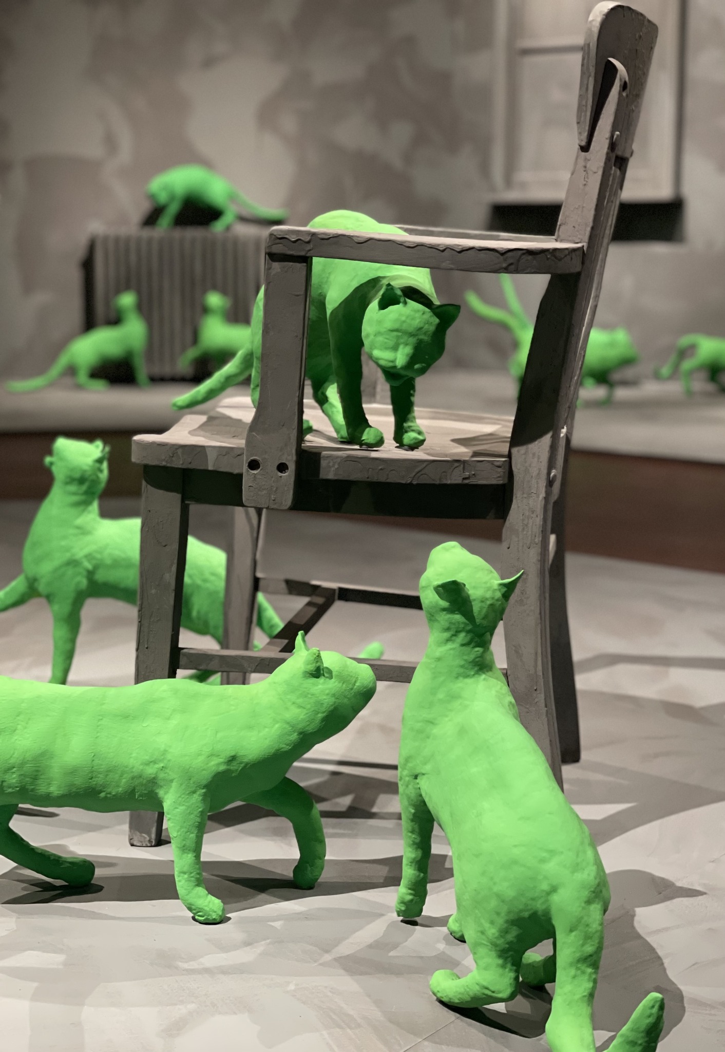 90s Sandy Skoglund Radioactive Cats XL