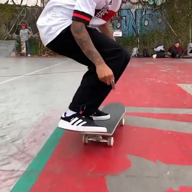 How To Nollie Frontside 180 Flip Nosegrind 😵 with Felipe Gustavo