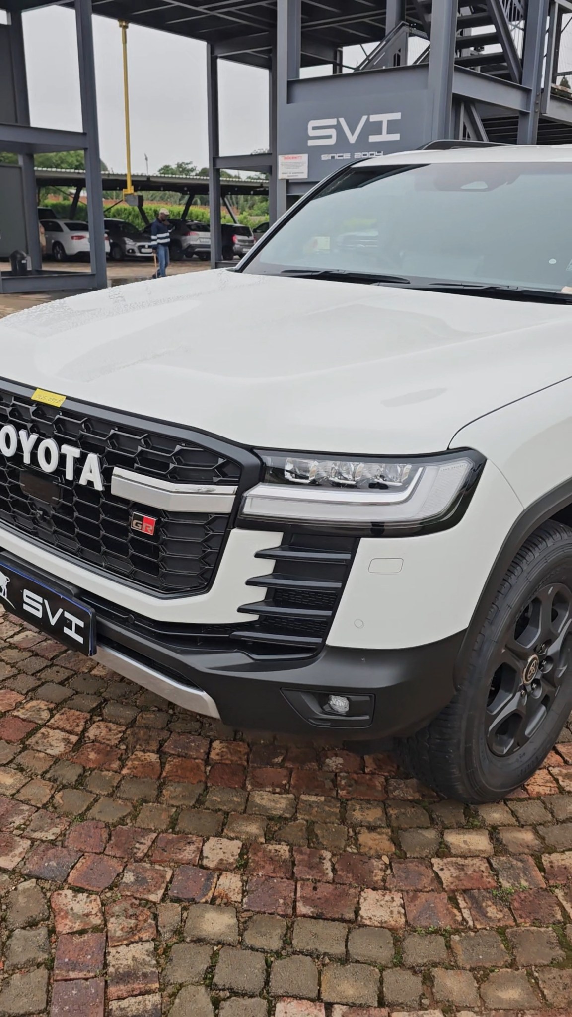 👀 Is this the ultimate SUV to use as a base for B6 discreet