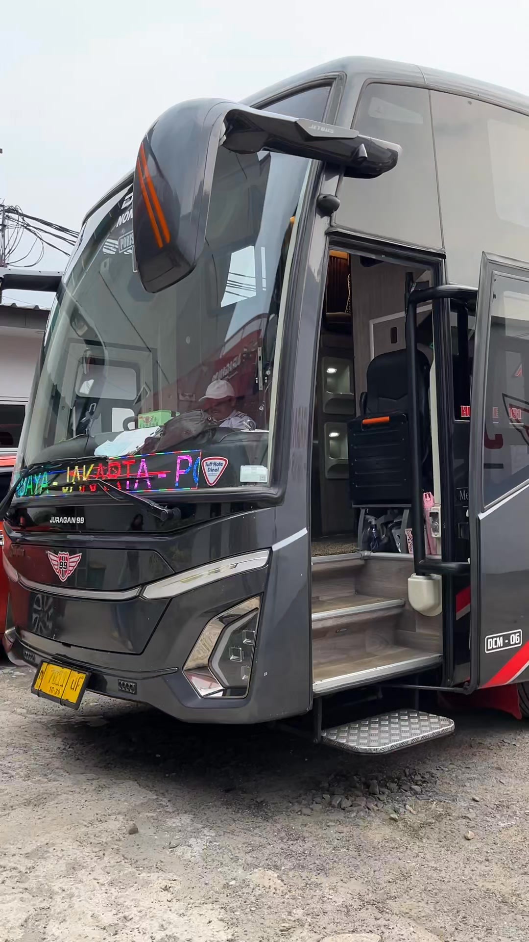 Very Luxurious Sleeper Bus Sultan Malang 🤩 #bus #juragan99 # ...