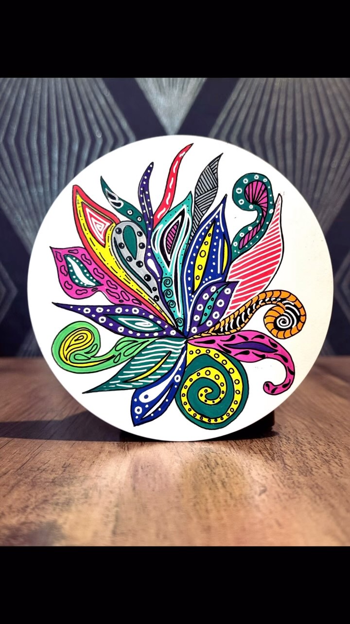 Super easy Celtic pattern drawing ! See my YouTube channel for slow 1 ...