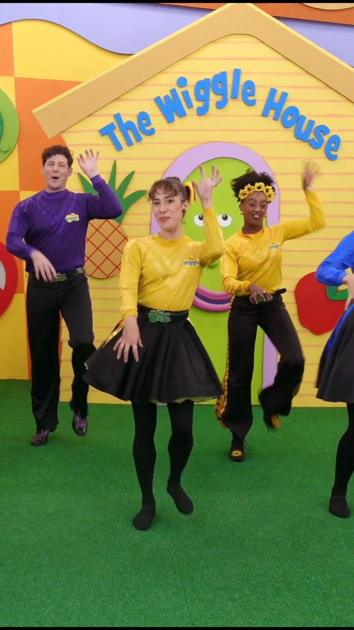 Here comes a bear, stomping stomping… 🐻👏 This fun rhyme is all about ...