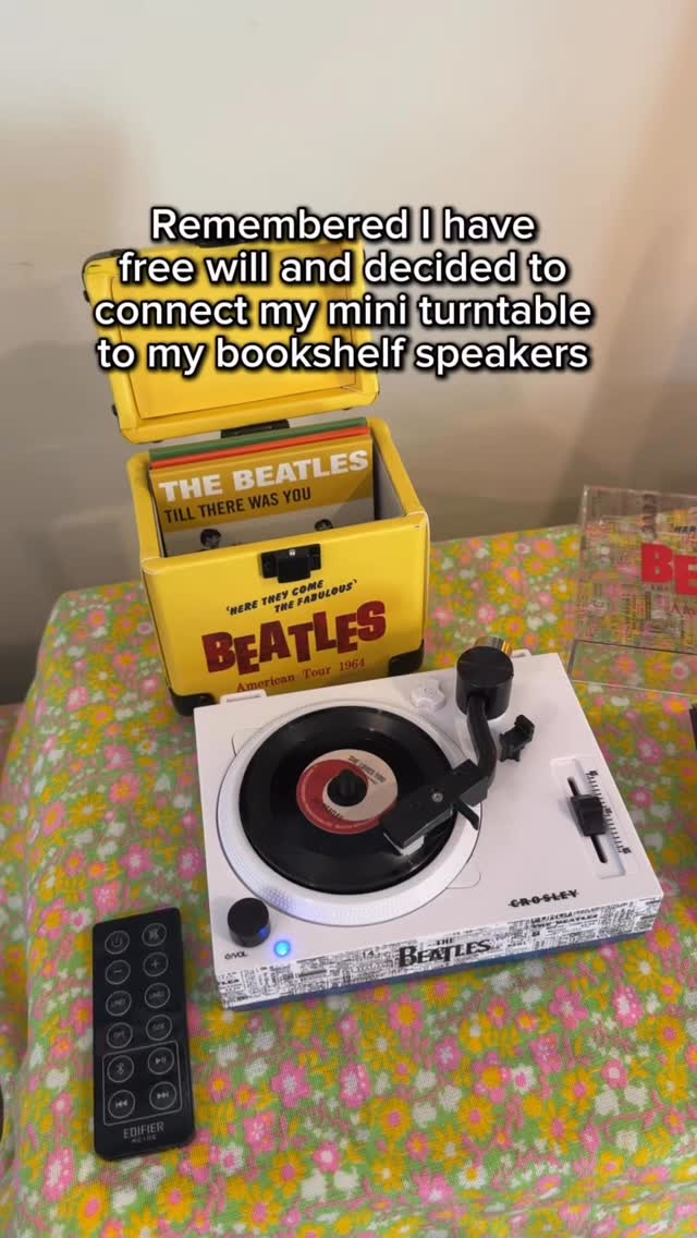 This is the Crosley 3” mini turntable (Beatles edition). It's just