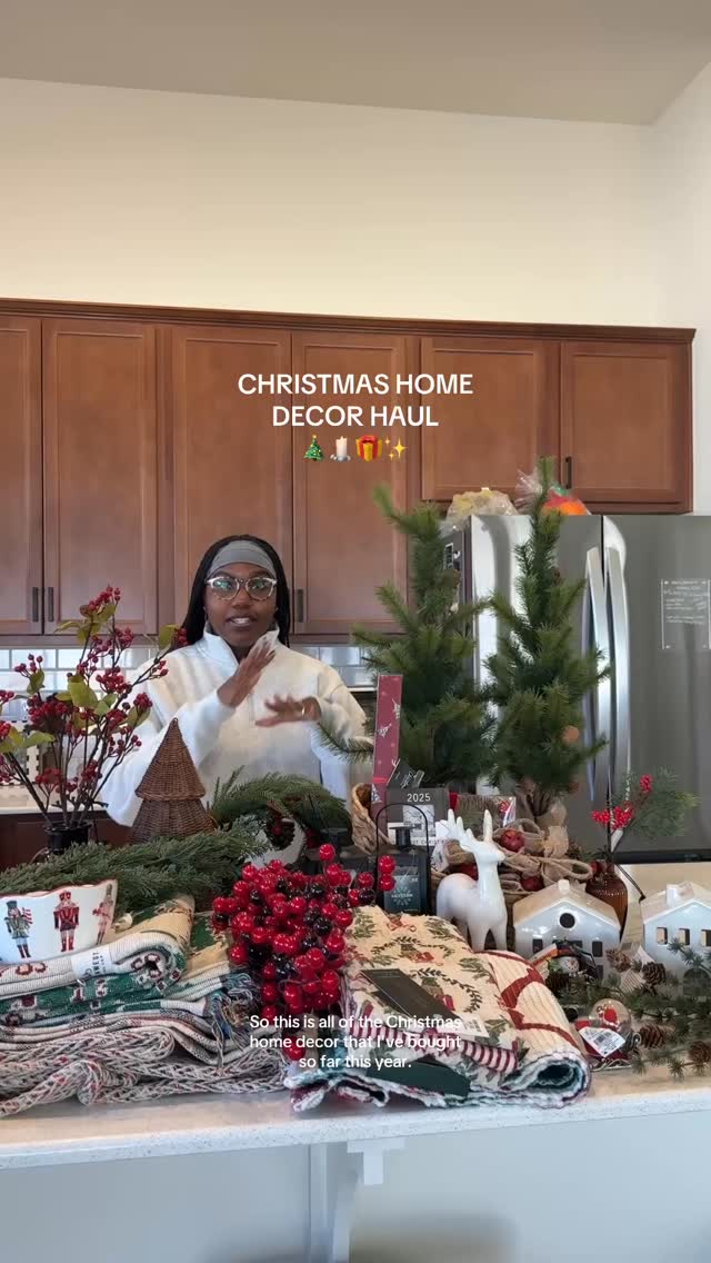 Come shop with her and see everything she grabbed for the ultimate holiday home makeover ❄️🎄 Big Lots is delivering all the décor, all the vibes, all season long. Make sure to