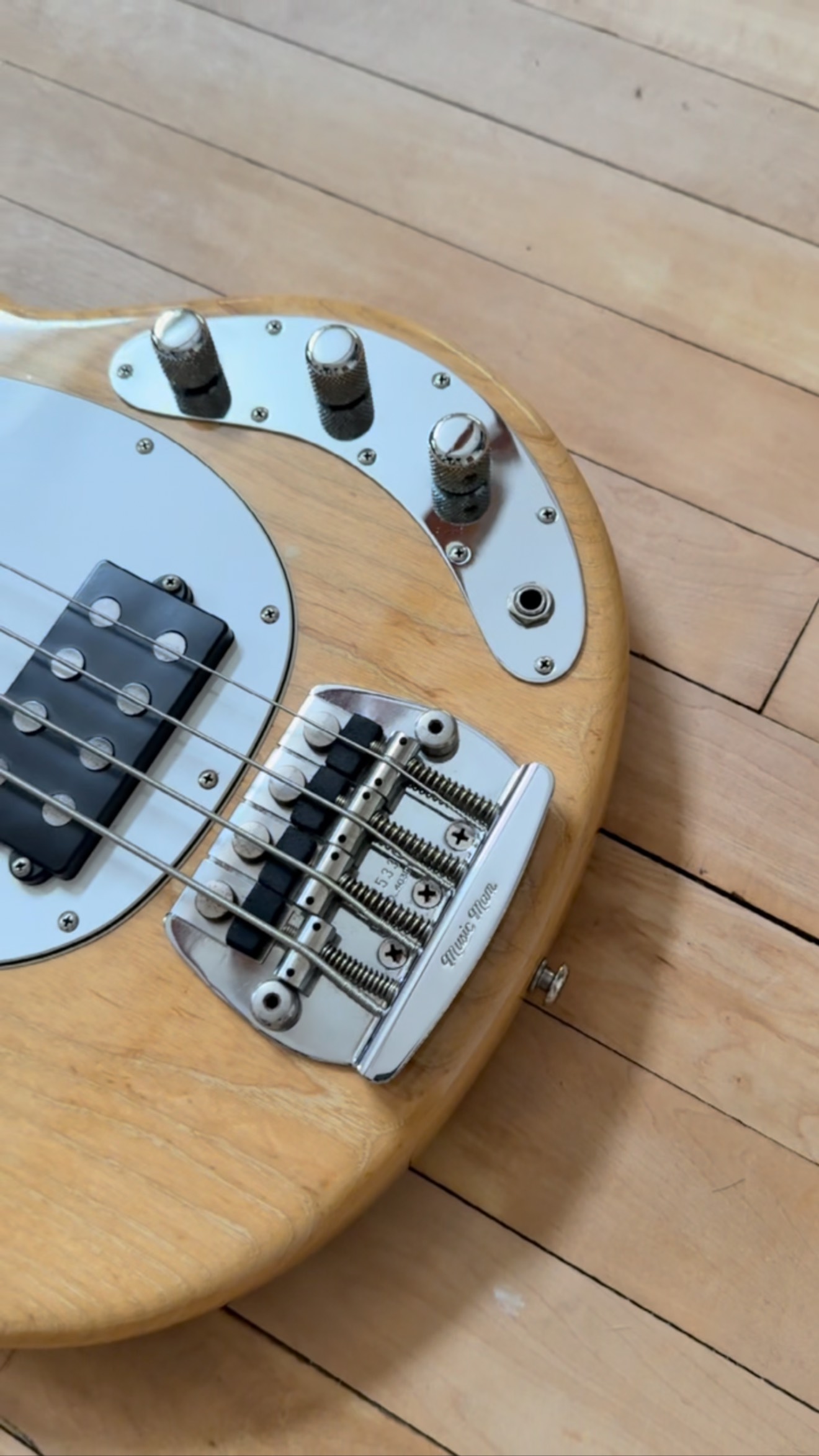 A 1987 Music Man Stingray with a Honeyburst finish. @bass_frontiers