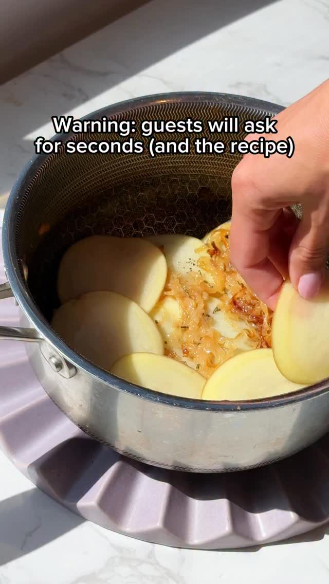 ⚠️ WARNING: This side dish may upstage the main course. 🍽️ Pommes ...